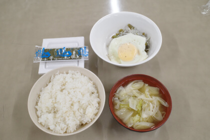 朝食
